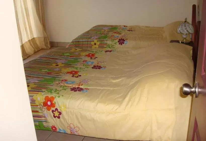 اتاق استاندارد سه نفره, La Guaria Inn & Suites