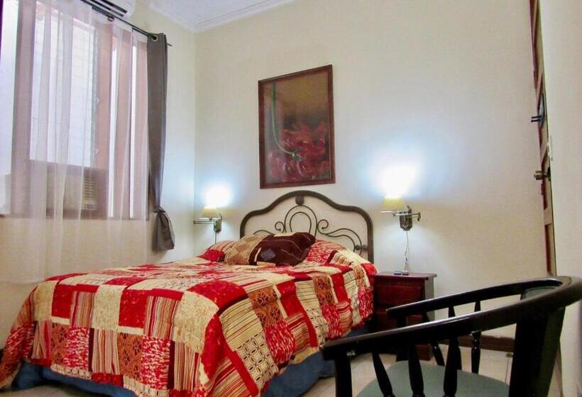 标准间, La Guaria Inn & Suites