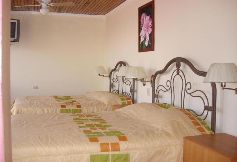 小型套房, La Guaria Inn & Suites