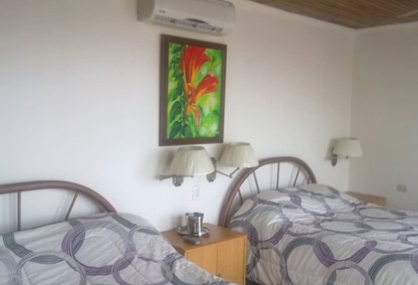 四人高级间, La Guaria Inn & Suites