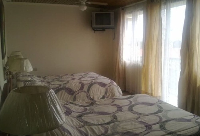اتاق سوپریور چهار تخته, La Guaria Inn & Suites