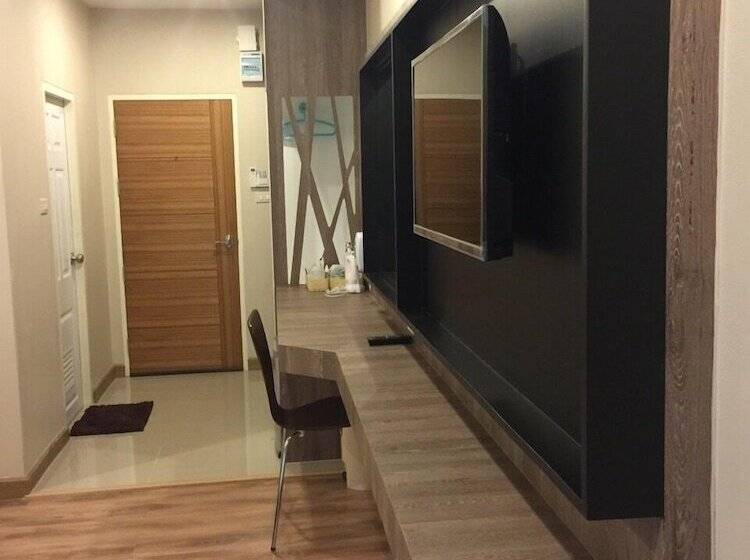 디럭스 룸, Le Lerts Living