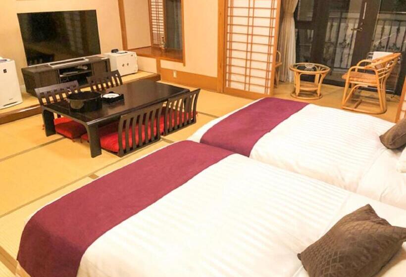 جناح جونيور مزوَّد بتراس, Livemax Resort Jogasaki Kaigan