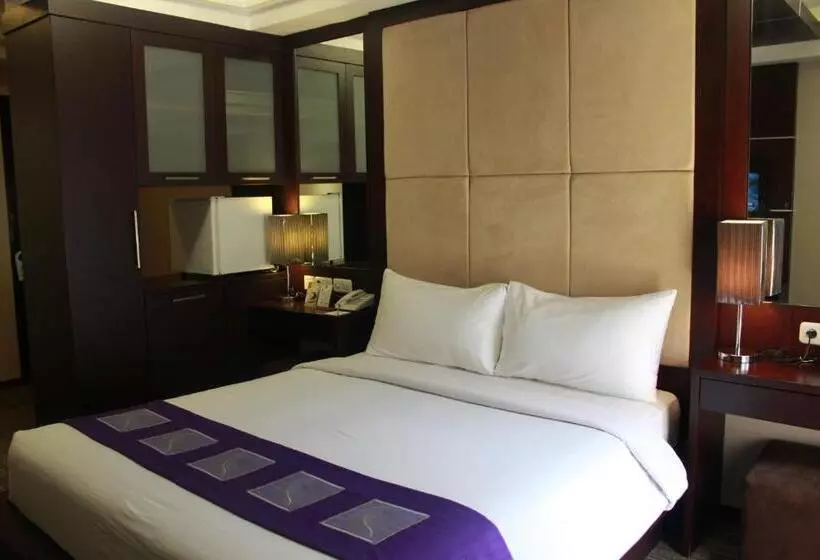 اتاق سوپریور با تخت بزرگ, Metro Hotel Jababeka