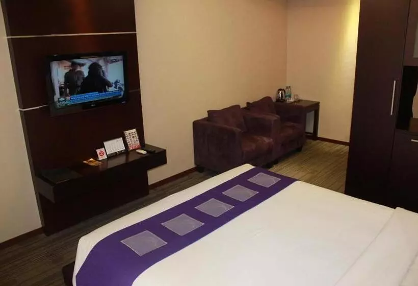 اتاق سوپریور با تخت بزرگ, Metro Hotel Jababeka