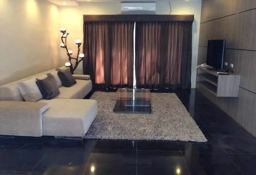 سوئیت پرزیدنت, One Manalo Place