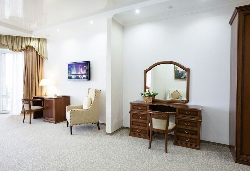 جناح, Rasstal Spa