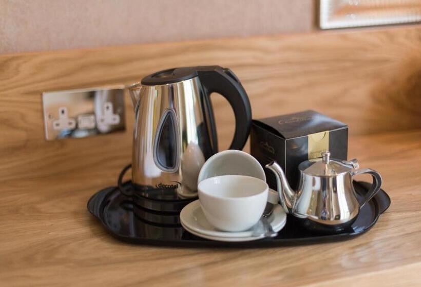 غرفة سوبيريور, The Royal