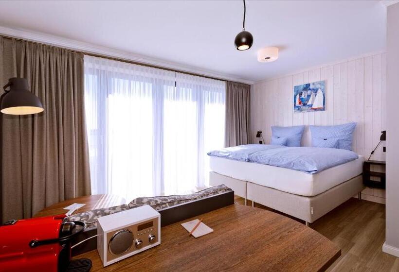 غرفة قياسية مزوَّدة بشُرفة, Logierhaus Rheintoreins