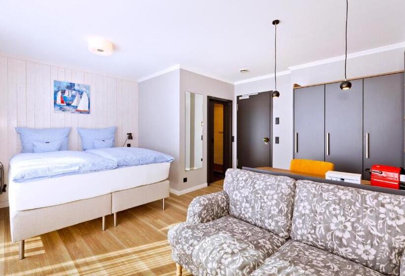 标准间带阳台, Logierhaus Rheintoreins