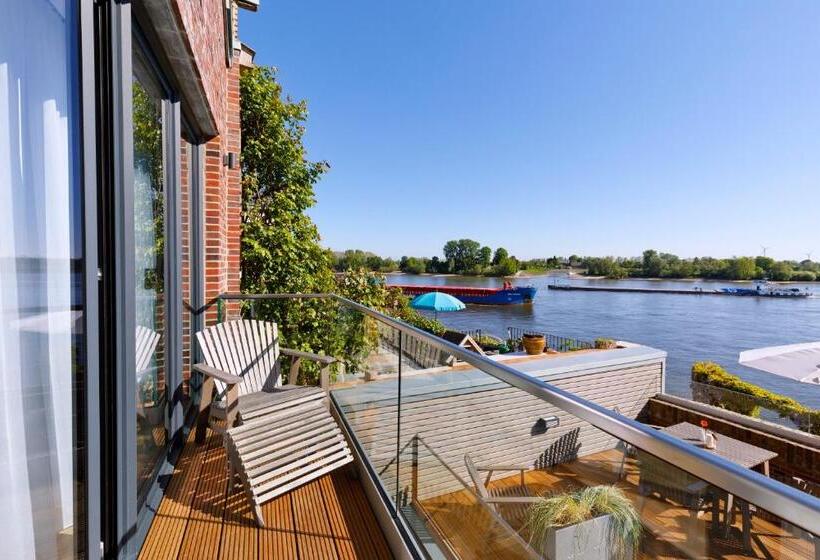 غرفة قياسية مزوَّدة بشُرفة, Logierhaus Rheintoreins