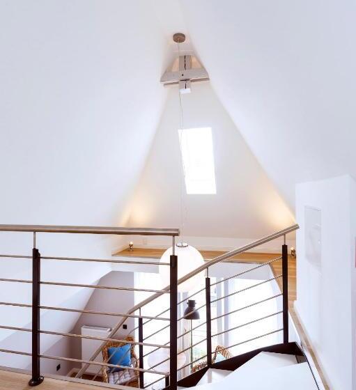 豪华房间, Logierhaus Rheintoreins