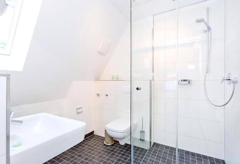 غرفة قياسية, Logierhaus Rheintoreins