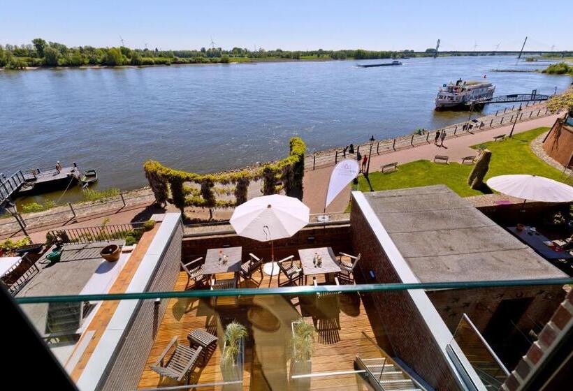 غرفة قياسية مزوَّدة بشُرفة, Logierhaus Rheintoreins