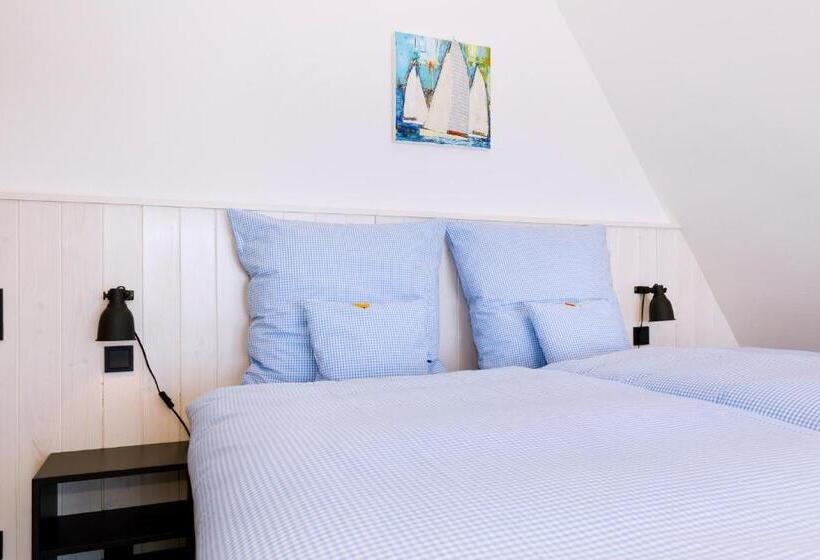 غرفة قياسية, Logierhaus Rheintoreins