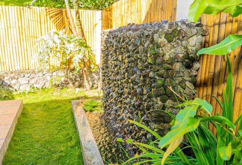 ویلای یک اتاق خوابه با استخر شنا, Balai Sa Baibai