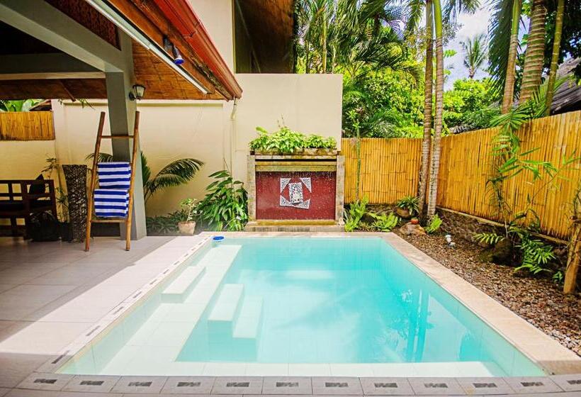 ویلای یک اتاق خوابه با استخر شنا, Balai Sa Baibai