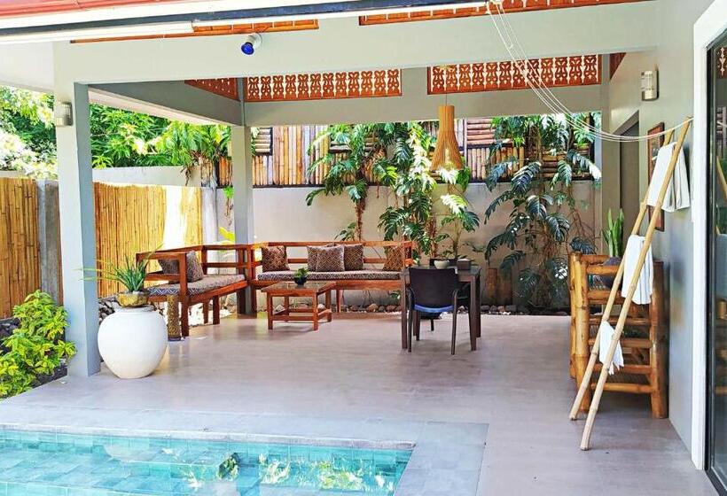 ویلای یک اتاق خوابه با استخر شنا, Balai Sa Baibai