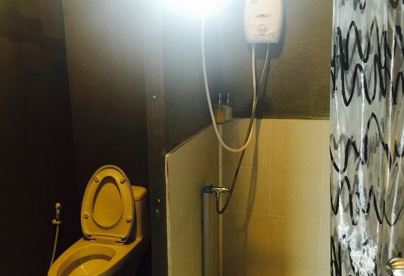 غرفة قياسية, Nokhook House