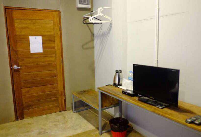 غرفة قياسية, Nokhook House