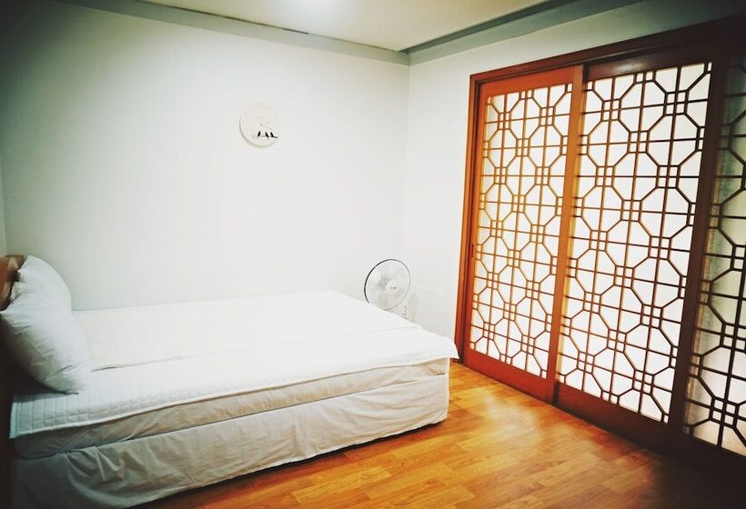 חדר סטנדרט, Seorak Dongchun Youthtel Hostel