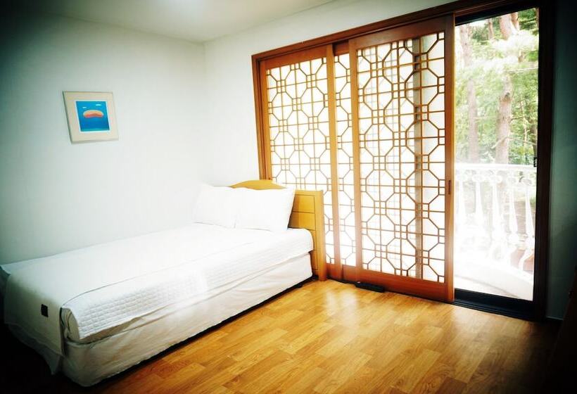 חדר סטנדרט, Seorak Dongchun Youthtel Hostel