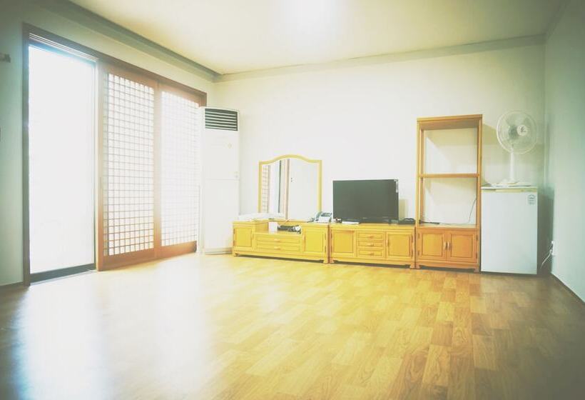 חדר משפחתי, Seorak Dongchun Youthtel Hostel