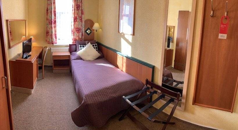 Номер Economy Индивидуальный, Amadeus Boutique Hotel Deutscher Hof Inn & Suites