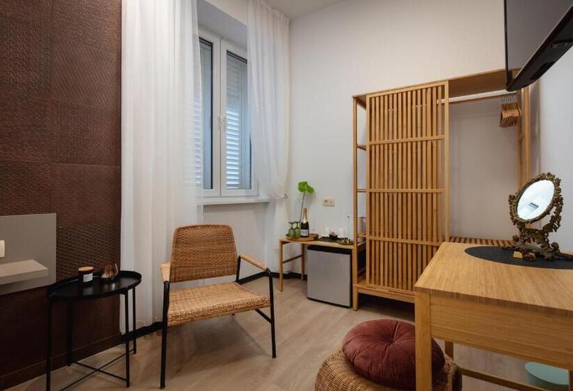 带大床的高级房间, Heritage Hotel Antique Split