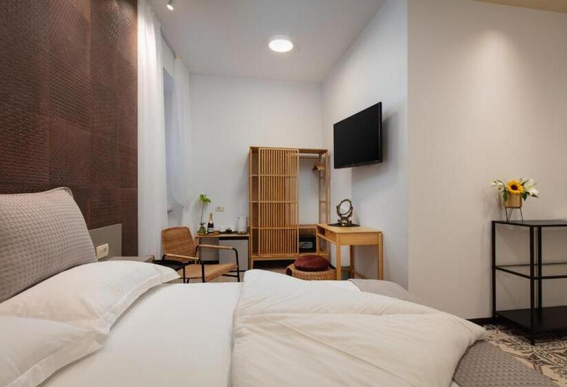 带大床的高级房间, Heritage Hotel Antique Split