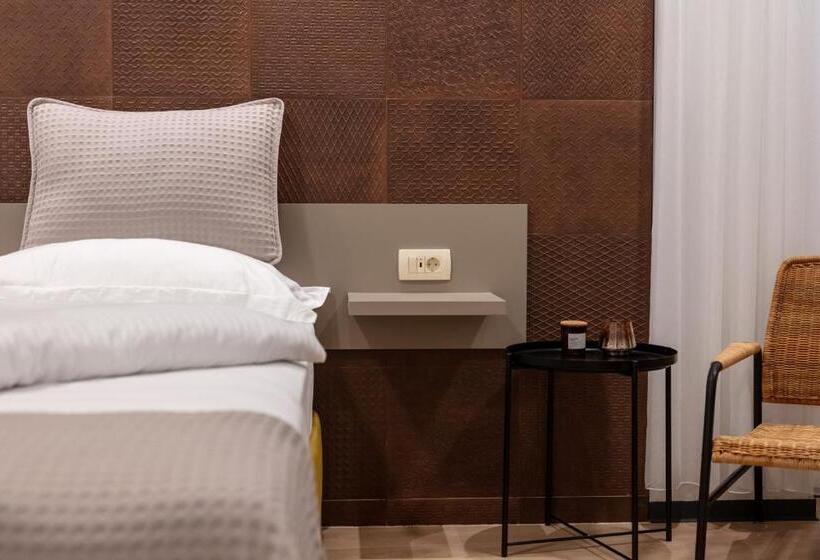 带大床的高级房间, Heritage Hotel Antique Split