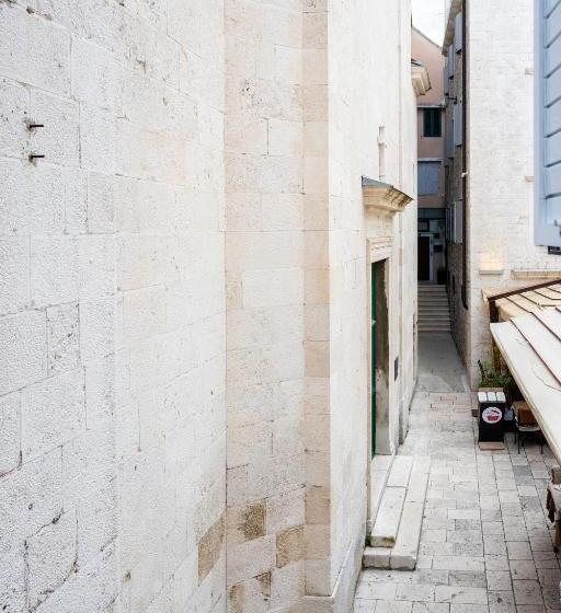 Quarto Deluxe, Heritage Hotel Antique Split