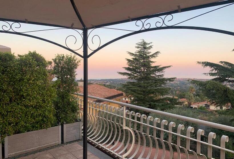 إستوديو قياسى مطل على البحر, Etna Royal View