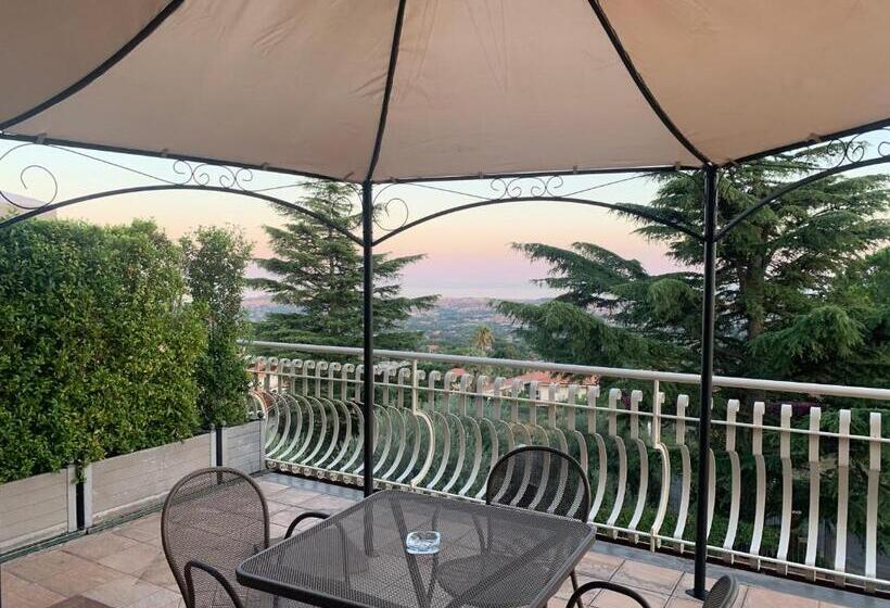 إستوديو قياسى مطل على البحر, Etna Royal View