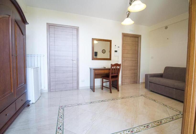 غرفة سوبيريور رباعية, Etna Royal View