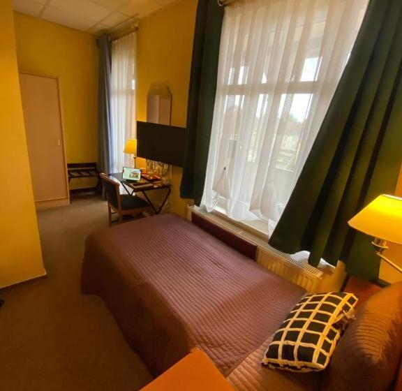 חדר אקונומי, Amadeus Boutique Hotel Deutscher Hof Inn & Suites