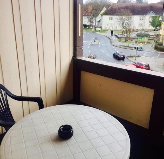 חדר אקונומי, Amadeus Boutique Hotel Deutscher Hof Inn & Suites