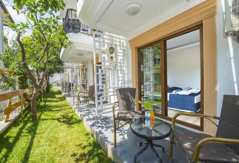 标准间, Amore Hotel Teki̇rova