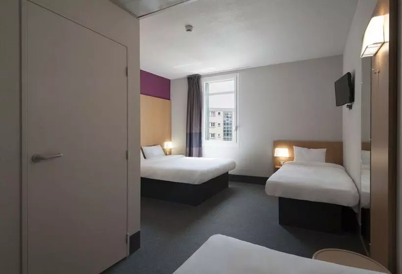 Standard Neljän Hengen Huone, B&b Hotel Lyon Ouest Tassin