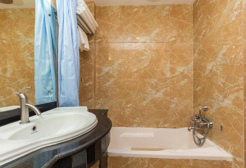 اتاق لوکس خانوادگی, Dahlia Boutique