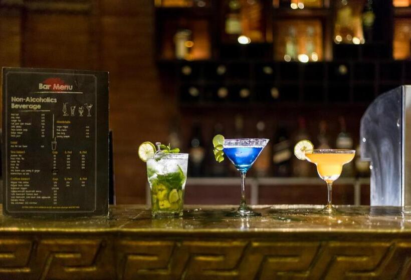 اتاق لوکس خانوادگی, Dahlia Boutique