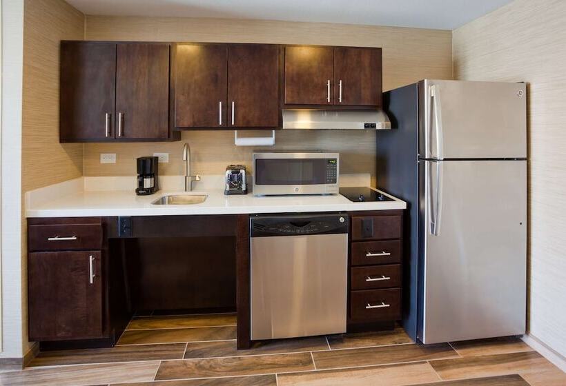 스위트 킹사이즈 침대, Homewood Suites By Hilton Davenport