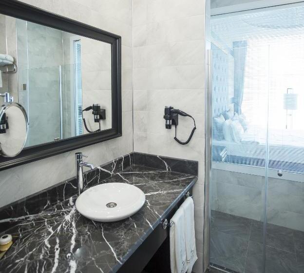 山の見えるジュニアスイート, Jrw Welmond