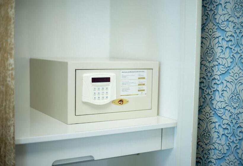 山の見えるジュニアスイート, Jrw Welmond