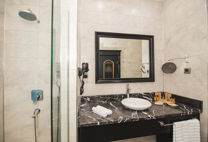 山の見えるジュニアスイート, Jrw Welmond