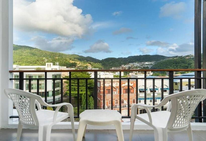 발코니 디럭스 룸, Paripas Patong Resort Sha Extra Plus