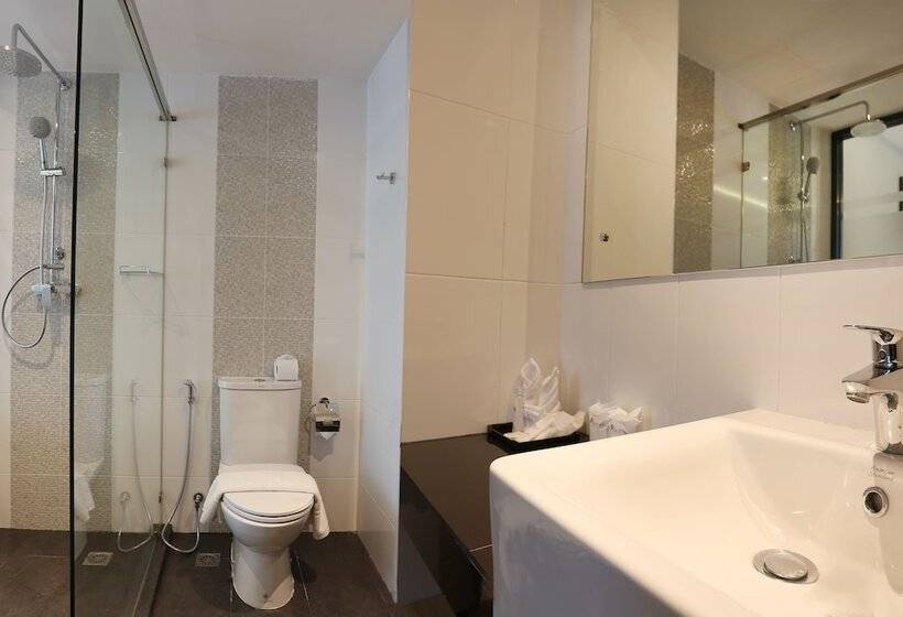 발코니 디럭스 룸, Paripas Patong Resort Sha Extra Plus