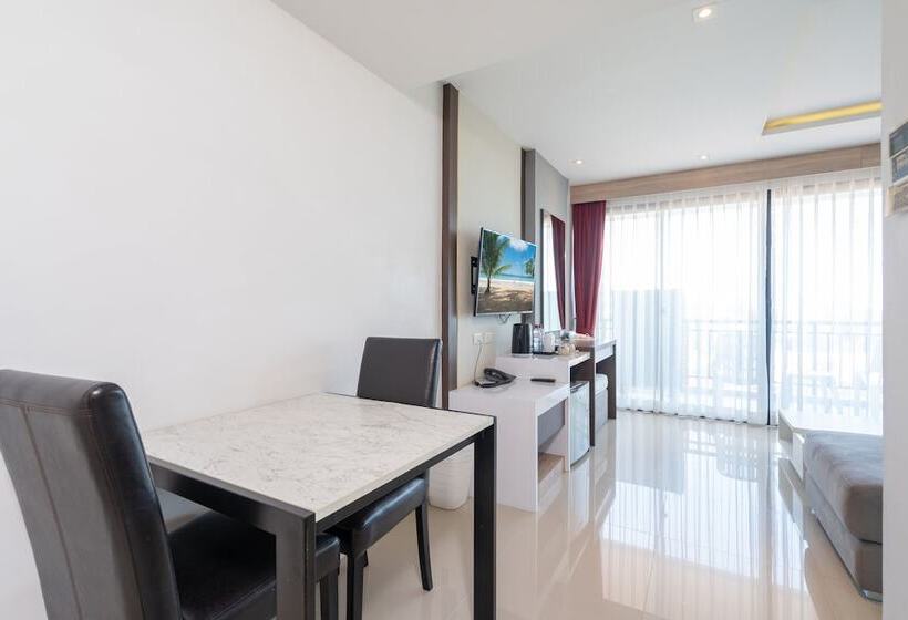 발코니가 있는 스위트, Paripas Patong Resort   Sha Extra Plus