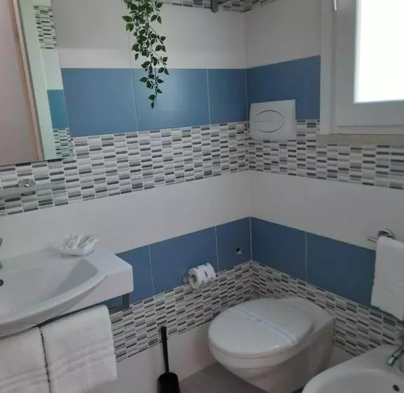 اتاق استاندارد سه نفره, Residence Le Isole