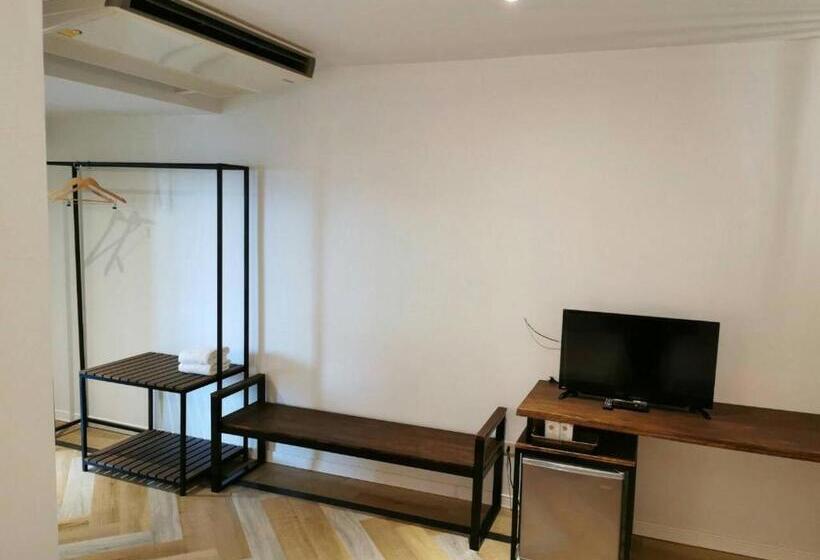 디럭스 룸, The Regent Ubon